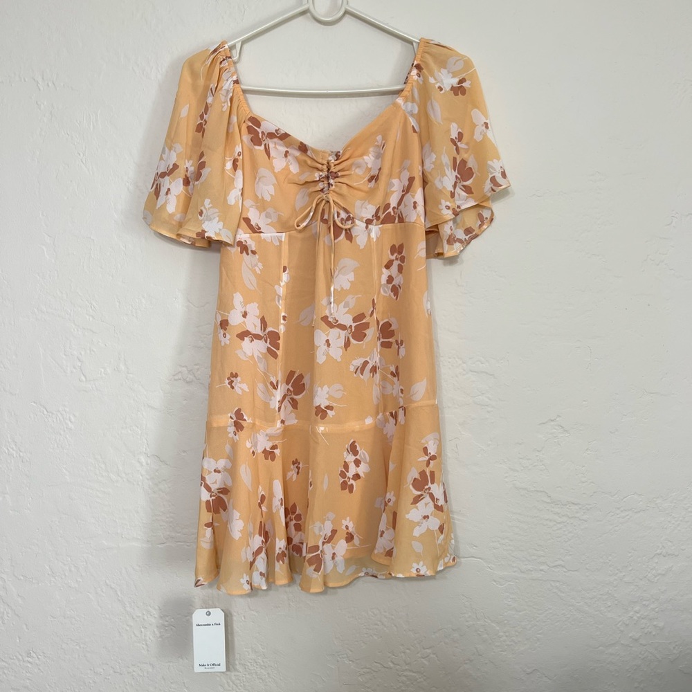 NWT Abercrombie Flutter Sleeve Keyhole Mini Dress